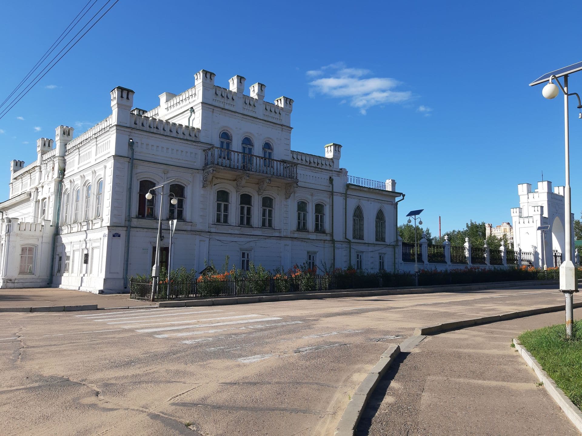 large_image_1755596756771.jpg